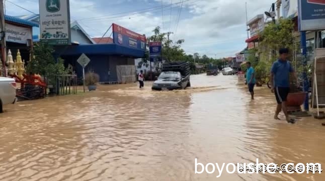 一场大雨便淹水！柬埔寨某县长：将采取措施遏制堵住水路之人