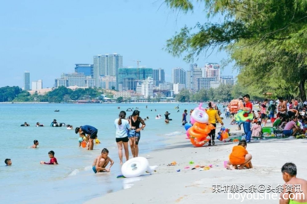 送水节首日，西港接待超10万人次国内外游客！