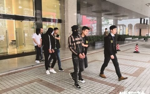 老千四人组赌大细施无影手呃25万潜内地 一人再入境自投罗网